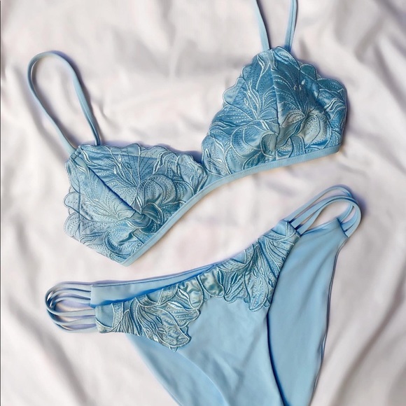 l*space Bikini Set in Sky Blue - Picture 15 of 16